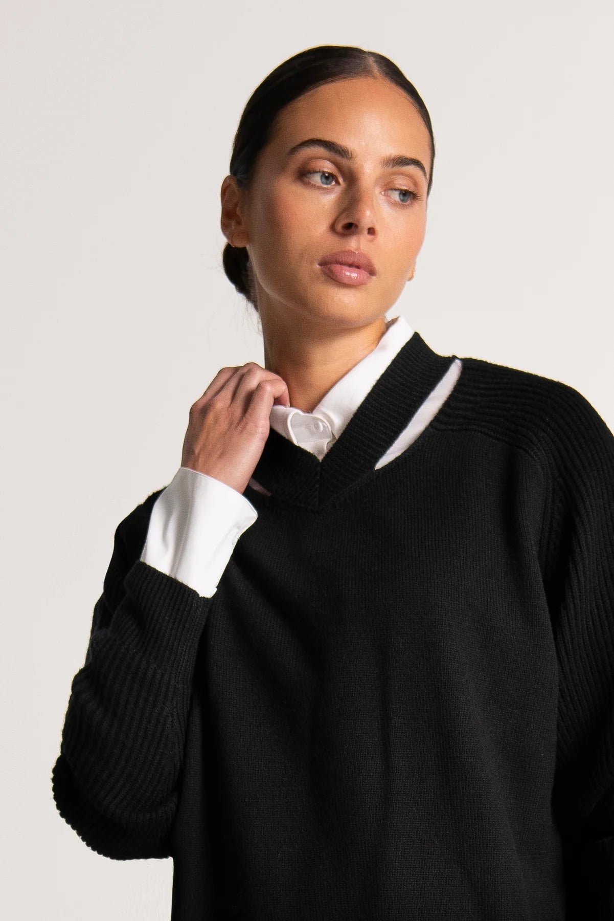 Lounge The Label Fernado Knit Detailed V- Neck Top - Black