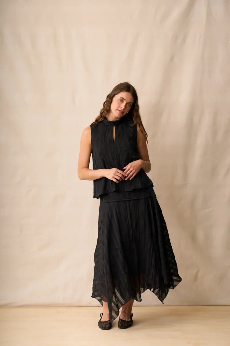Neris Art House Top - Ebony