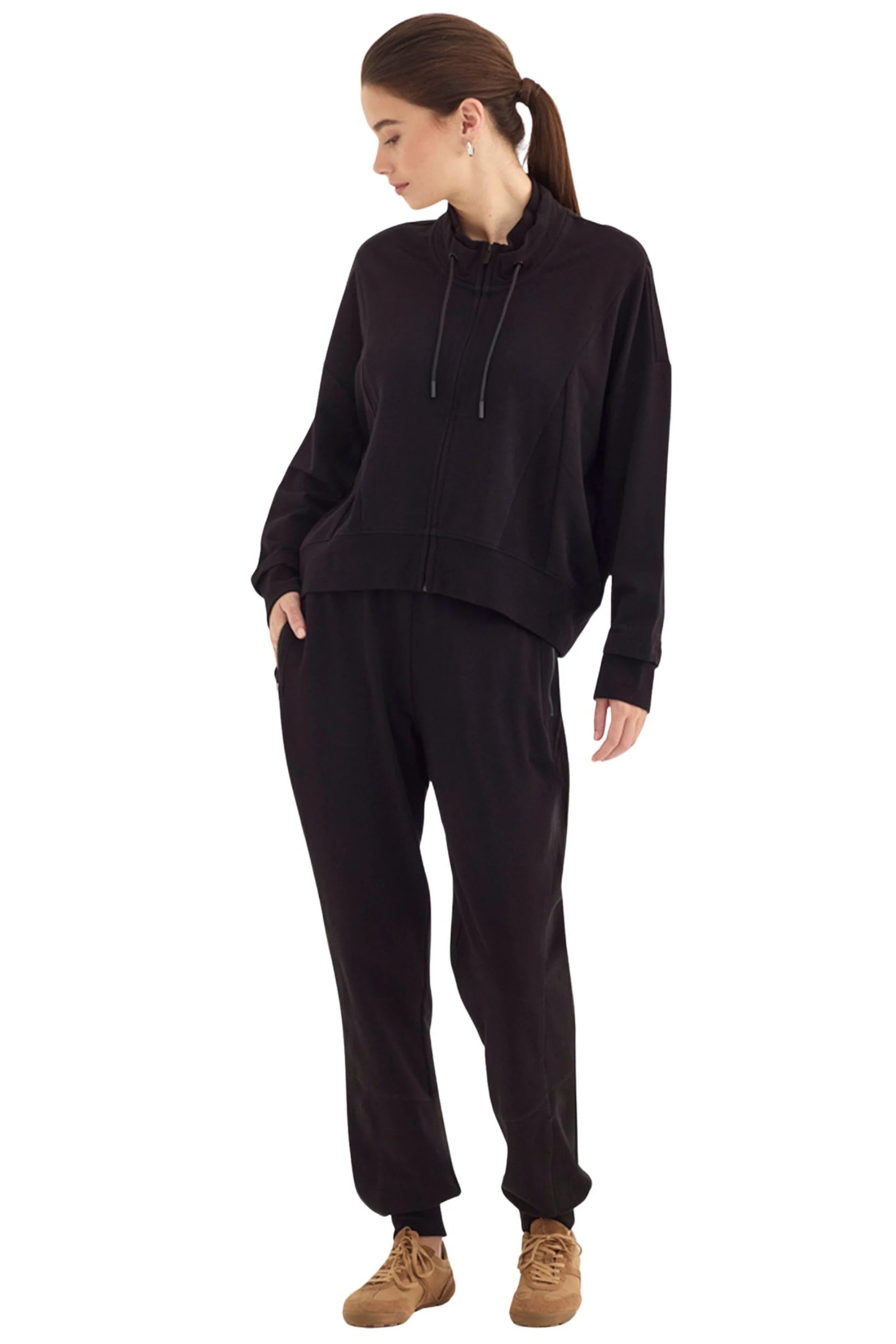 Verge Honour Jacket - Black